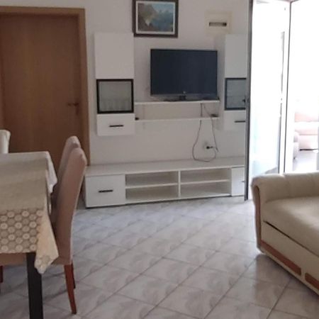 Apartmani Lun Vir Esterno foto