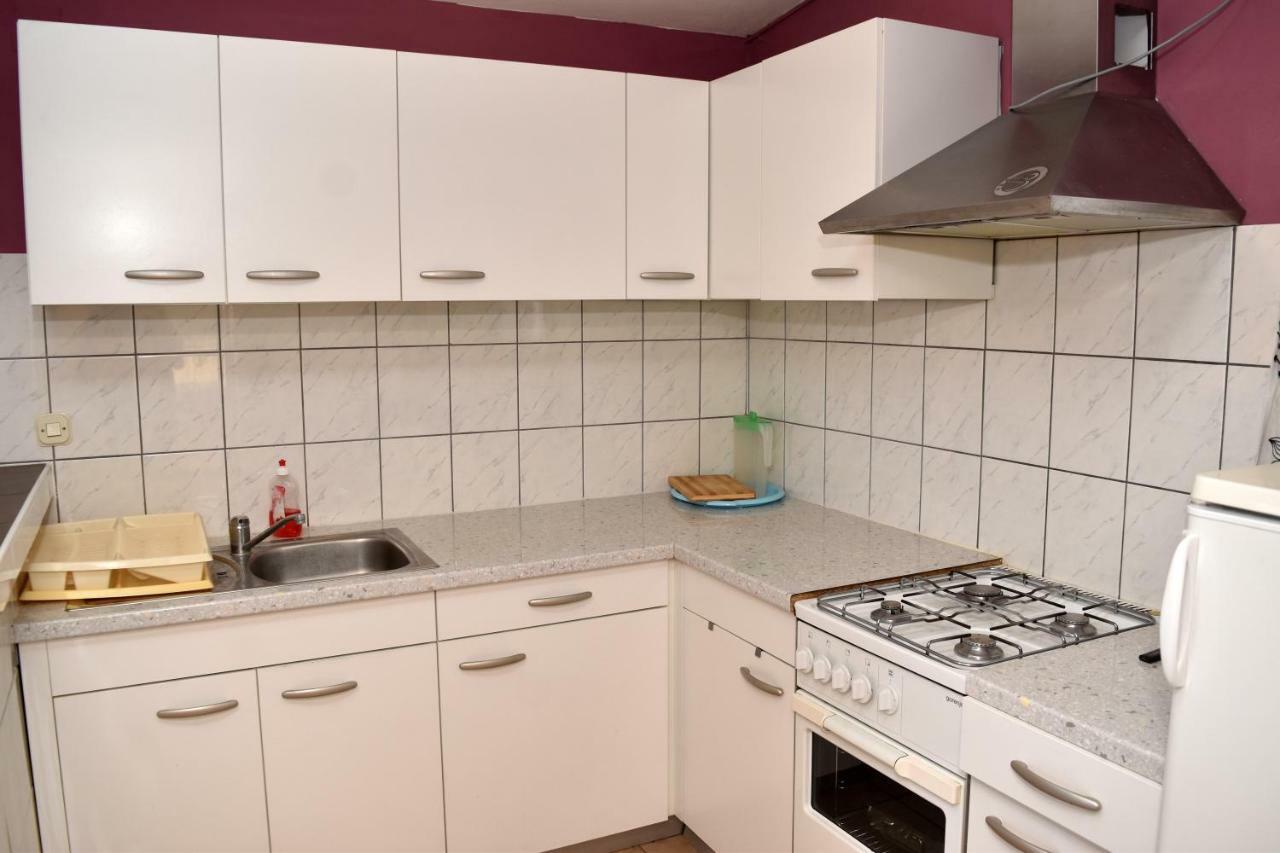 Apartmani Lun Vir Esterno foto