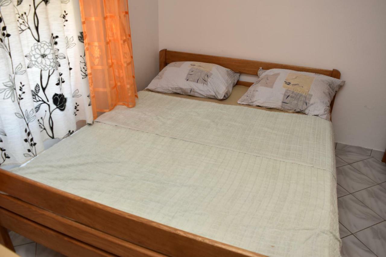 Apartmani Lun Vir Esterno foto